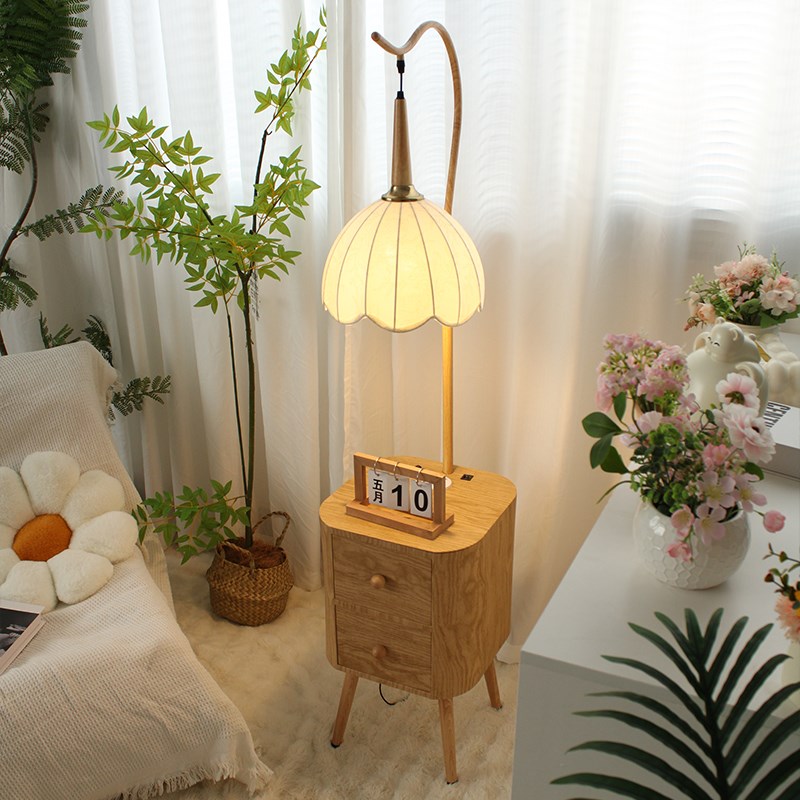 奶油原木风卧室置物架落地灯沙发边几茶几床N头柜一体客厅装饰台