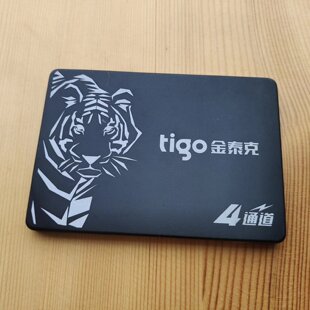 询价金泰克240G固态硬盘2.5寸硬盘。品相如图实物图，无拆可维修