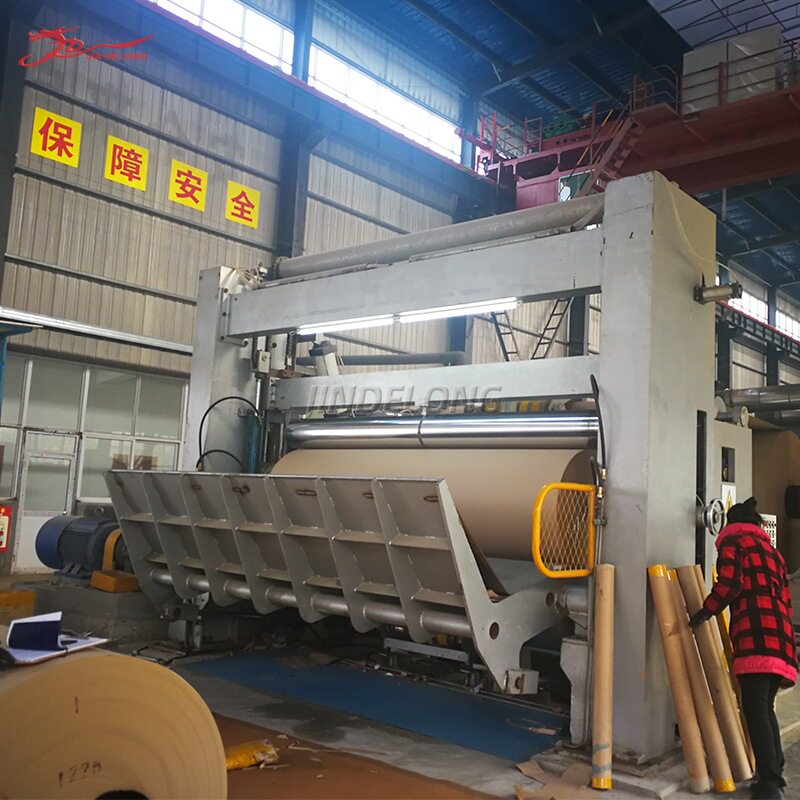 厂家定制全套牛皮纸瓦楞纸造纸设备废箱回收箱板纸机安装指导