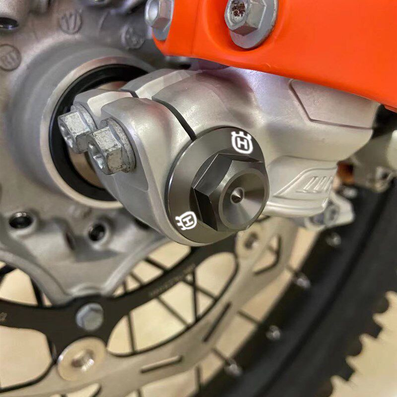 适用于胡思瓦纳FE250 350FE450摩托改装配件前轴螺丝盖螺丝