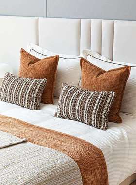 奶油中古风橙色系软装展示配搭多件套民宿样板房床上靠枕床尾毯