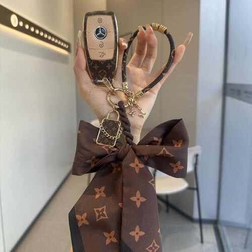 奔驰E300L专用钥匙套适配多款