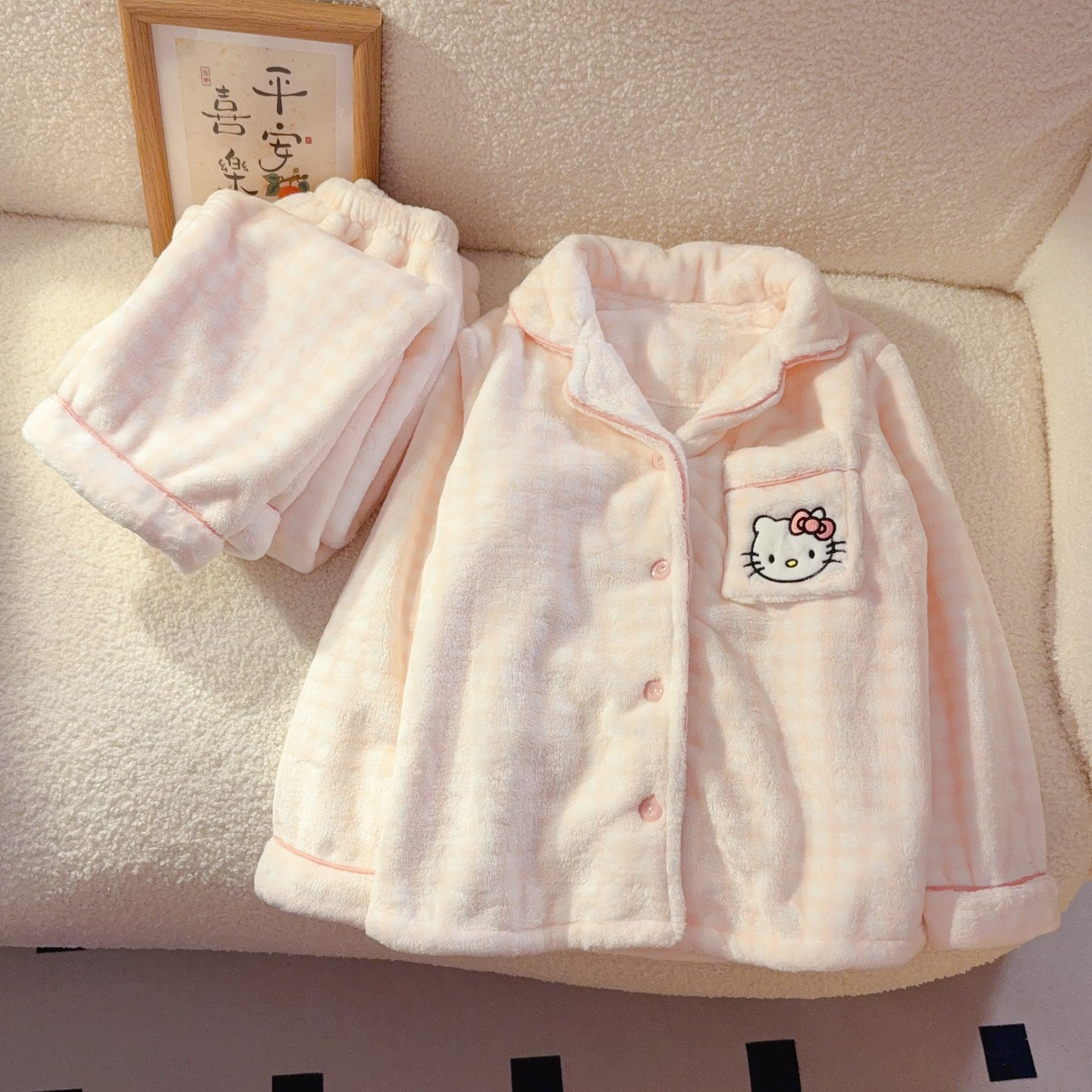 kt猫儿童珊瑚绒睡衣女秋冬季加厚保暖卡通可爱中大童亲子装家居服