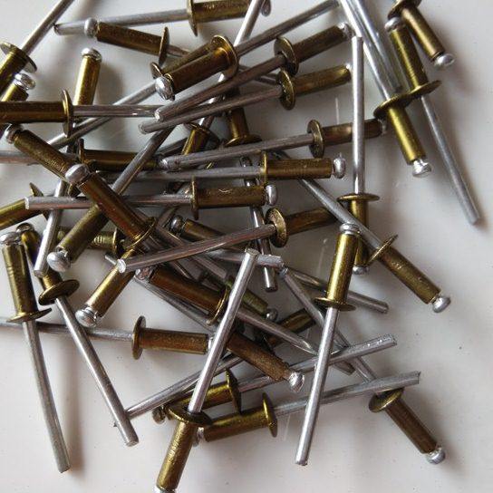 茶色/香槟色/古铜色/铝铁/抽芯铆钉/型号4x13/4x12/包邮/300只,五金/工具,抽芯铆钉,淘宝优惠券,粉丝福利购,淘宝优惠卷