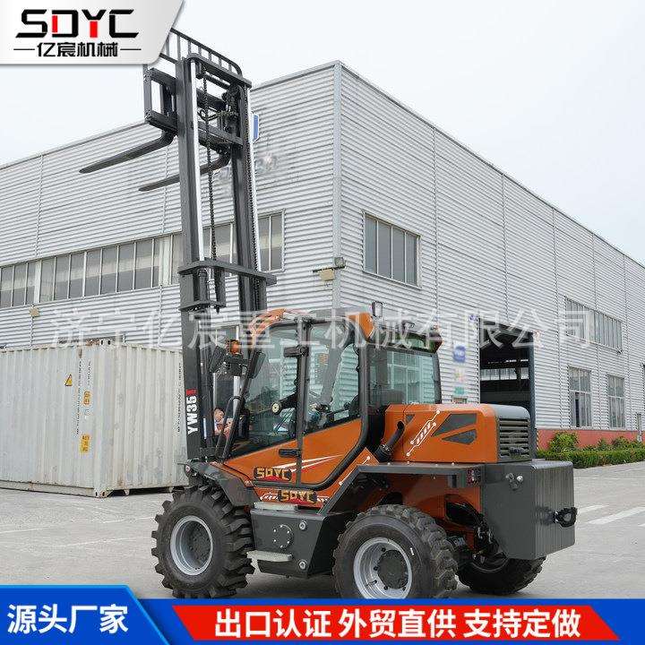 出口越野叉车工地1.5吨2吨柴油液压升降越野叉车座驾式平衡重叉车