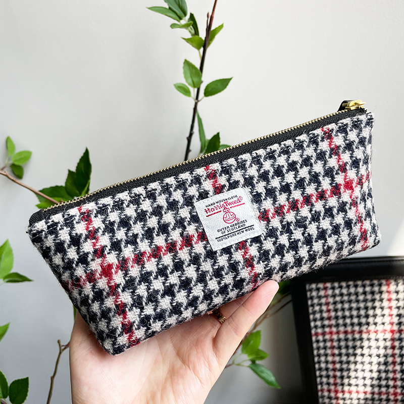 哈里斯粗花呢创意三角笔袋v文具杂物小收纳包布艺大容量便携文具