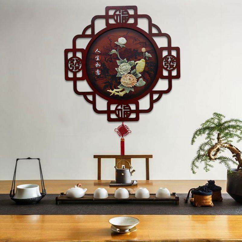 客厅装饰画挂件电视沙发