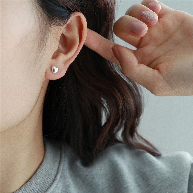 因缺斯汀【c小爱心】925银针极简韩系银白小爱心耳钉养耳洞简约女