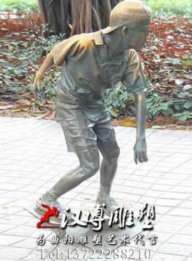 玻璃钢铸铜雕塑划滑板的小男孩人物雕塑城市公园景观雕塑童趣雕塑