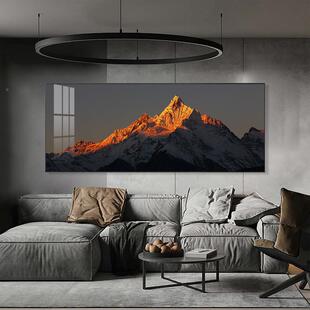 日照金山现代简QX202101约客画厅装饰贡嘎梅里雪酒沙发山墙背景店