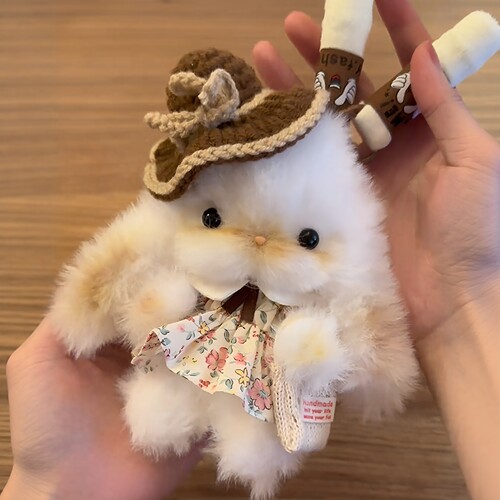 扭扭棒也可以做出这么可爱的包挂