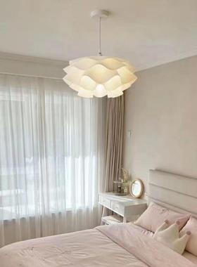 美式卧s室吊现代简约网红in松果花722卧室灯2朵024年新款餐厅灯吊