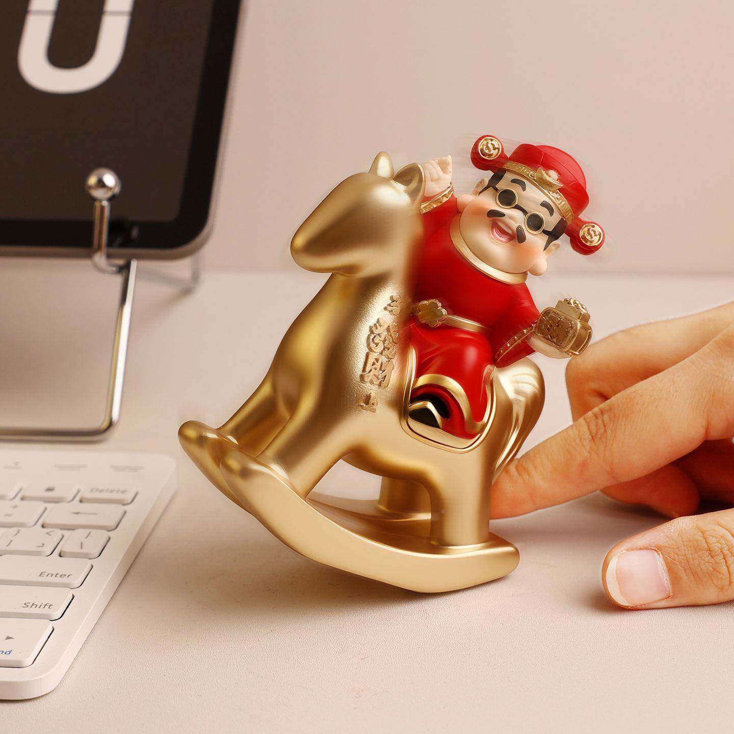 设新中式收马上有钱财神爷小摆件台情绪银稳定办公摇马财神桌工位