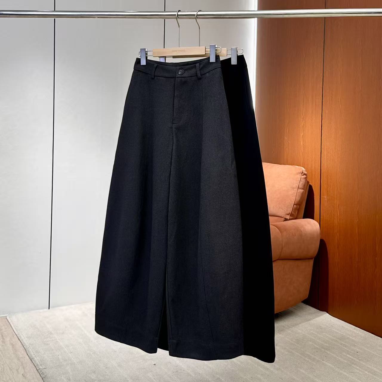 【妍妍粉丝专享】25新款极简风垂坠感阔腿裤ONKC2155125803