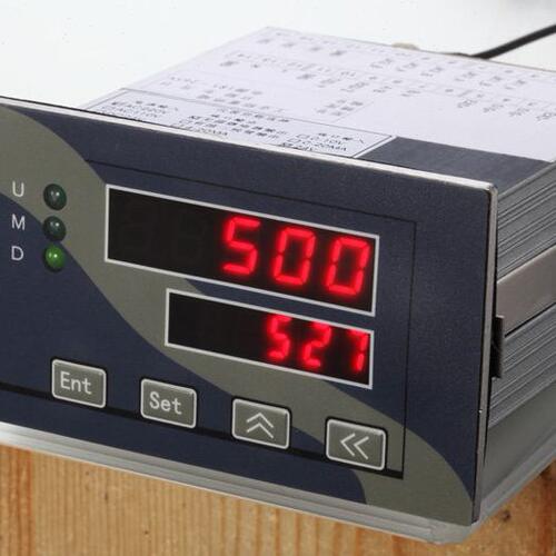 称重测力传感器0到5V 0到10v4到20mA变送器电子秤485通讯显示仪表