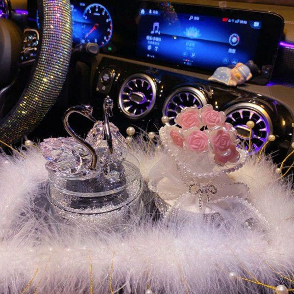 太阳能汽车摆件女神款水晶天鹅车内饰品车载中控台挡装饰品摆饰,汽车用品/电子/清洗/改装,摆件,淘宝优惠券,粉丝福利购,淘宝优惠卷