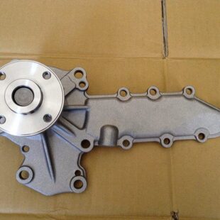 久保田发动机水泵V2203 V2403发动机水泵山猫挖掘机发动机配件包