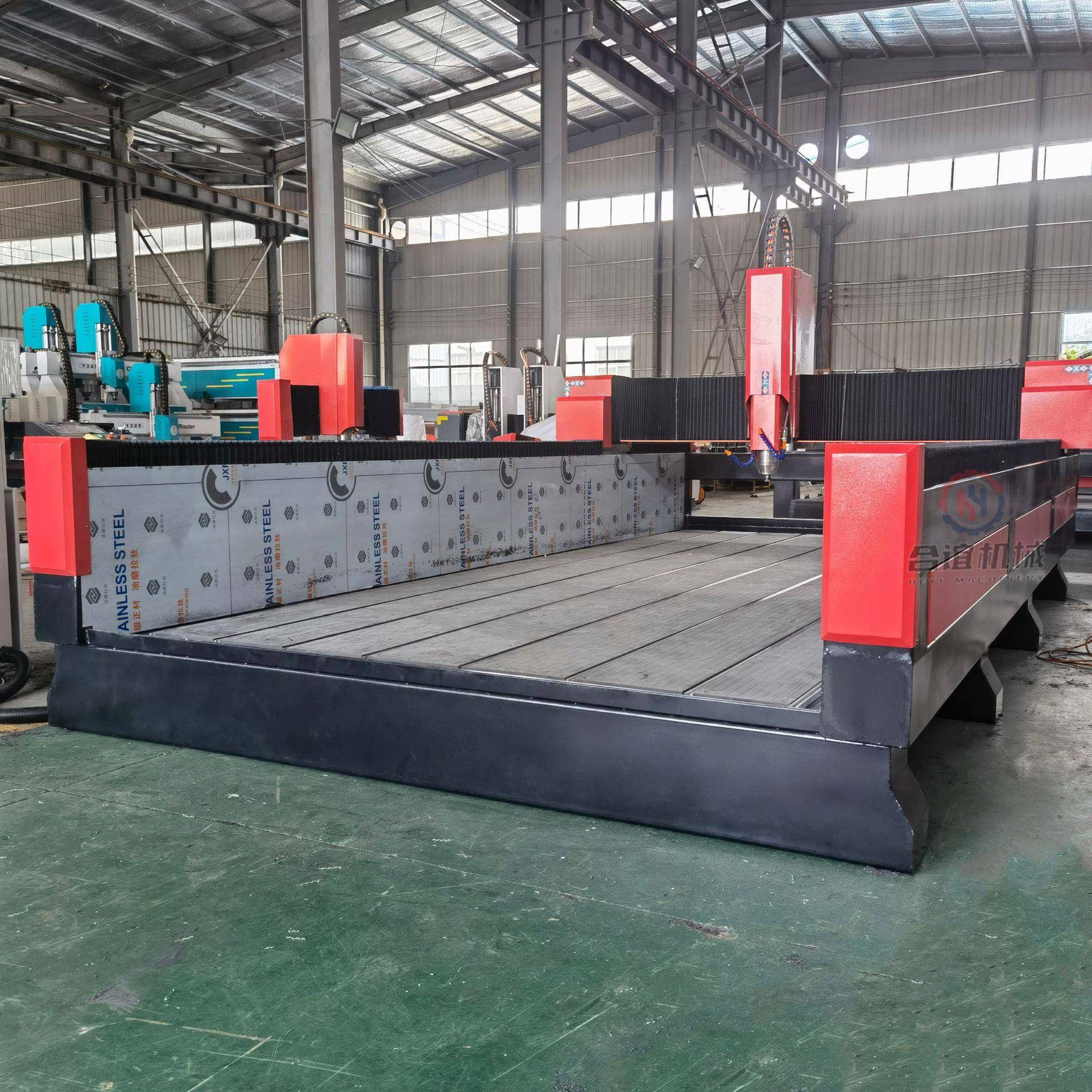 数控1325大型模具金属加工雕铣铜管铝铣槽打孔四轴重型雕刻机cnc