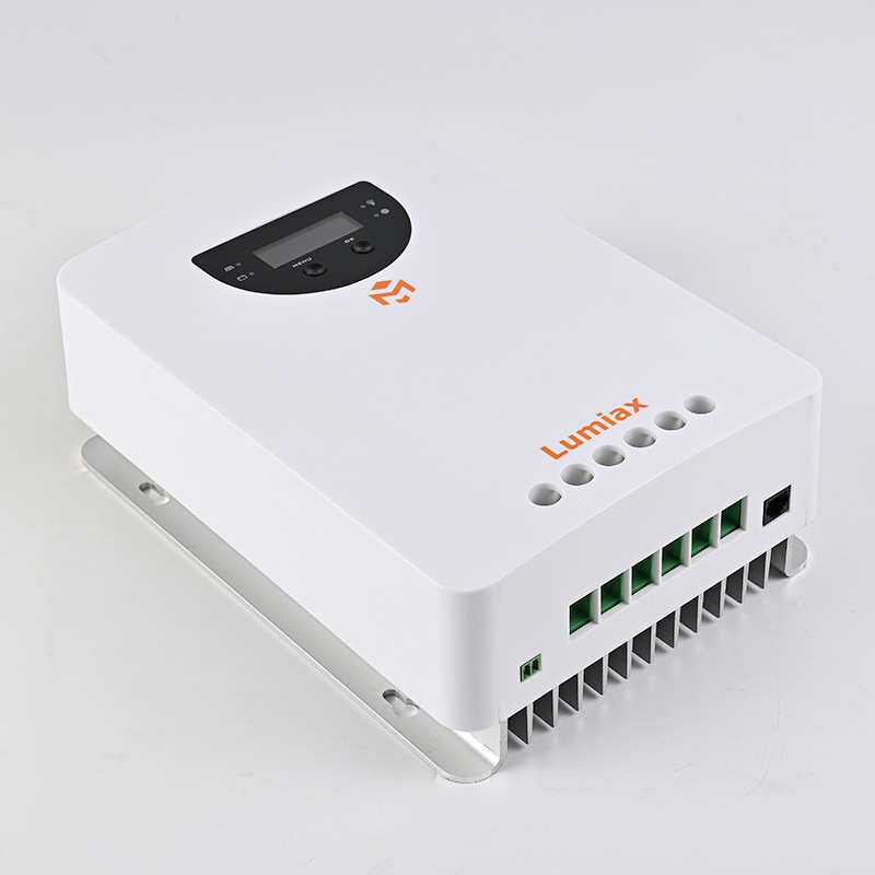 mppt太阳能控制器12V24V36V48V/60A房车监控路灯太阳能光伏控制器