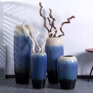 楼梯拐角处浅蓝色高大花瓶釉变艺术陶罐插花罐干支坛瓷缸艺术花钵