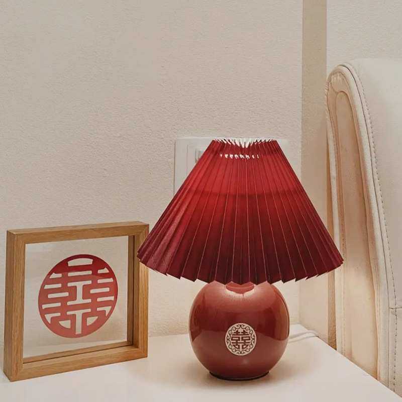 中式陶瓷长明灯新娘结婚红色囍字床头灯浪漫卧室百褶台灯陶瓷灯