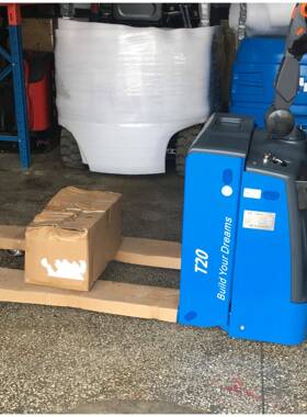 能源叉车1.5搬吨-3吨电VMK动托盘新运叉车比亚迪铁电锂电池动搬运