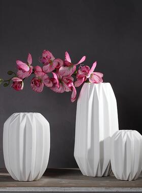 北创意白色饰折纸陶花瓶摆欧件现瓷代简约插花瓶花器YRG家居装品