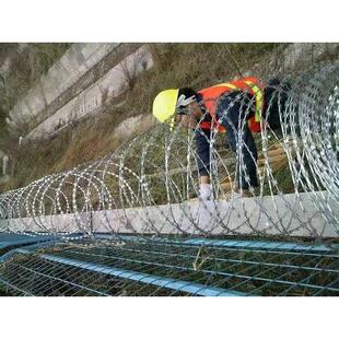 不锈钢刀片绳螺旋式刺丝滚笼防爬防盗刺网铁蒺藜围监狱墙铁GFQ刺