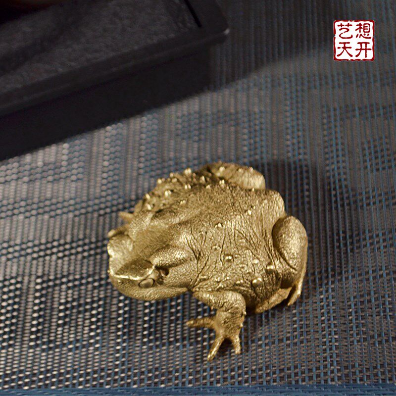 纯黄铜金蟾摆件高端新中式手把件造景仿真茶宠文玩蟾蜍茶盘小摆件