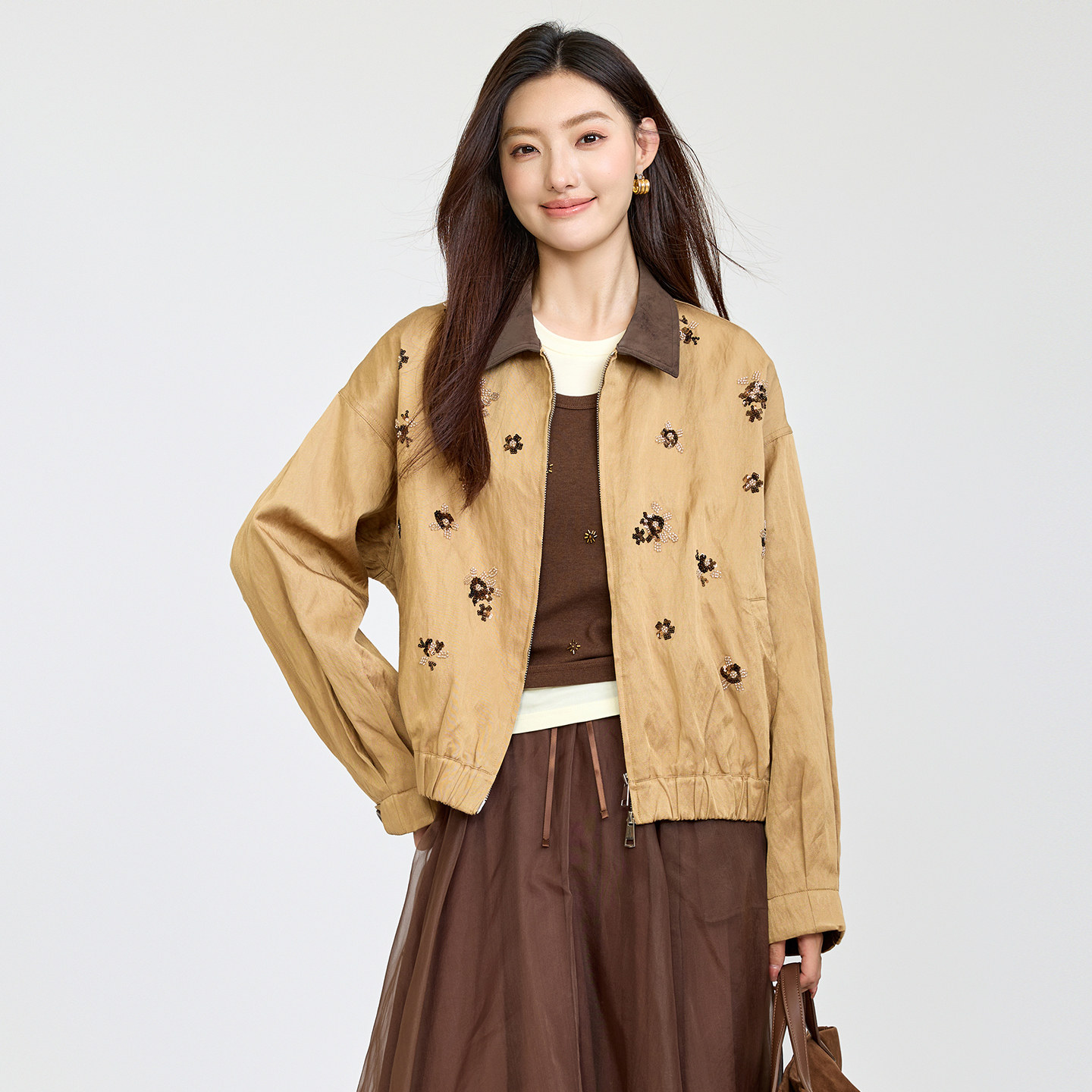 高级感2026秋装新款复古刺绣撞色翻领休闲外套女时尚气质休闲上衣