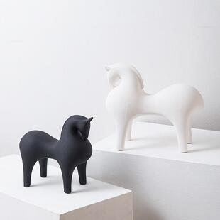 大MDT创意黑白马号件办公室艺术客厅玄关装饰品品开业礼物马到摆