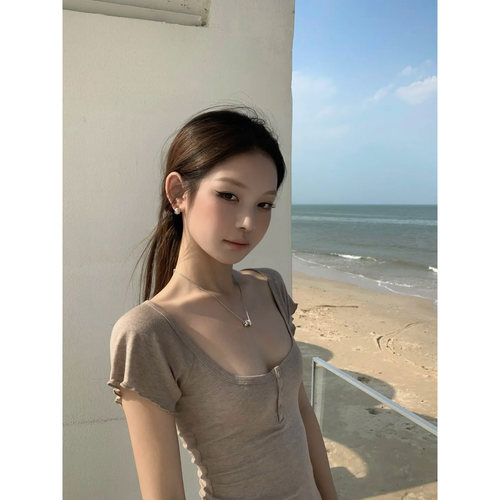 辣妹木耳边u领飞飞袖正肩t恤短袖