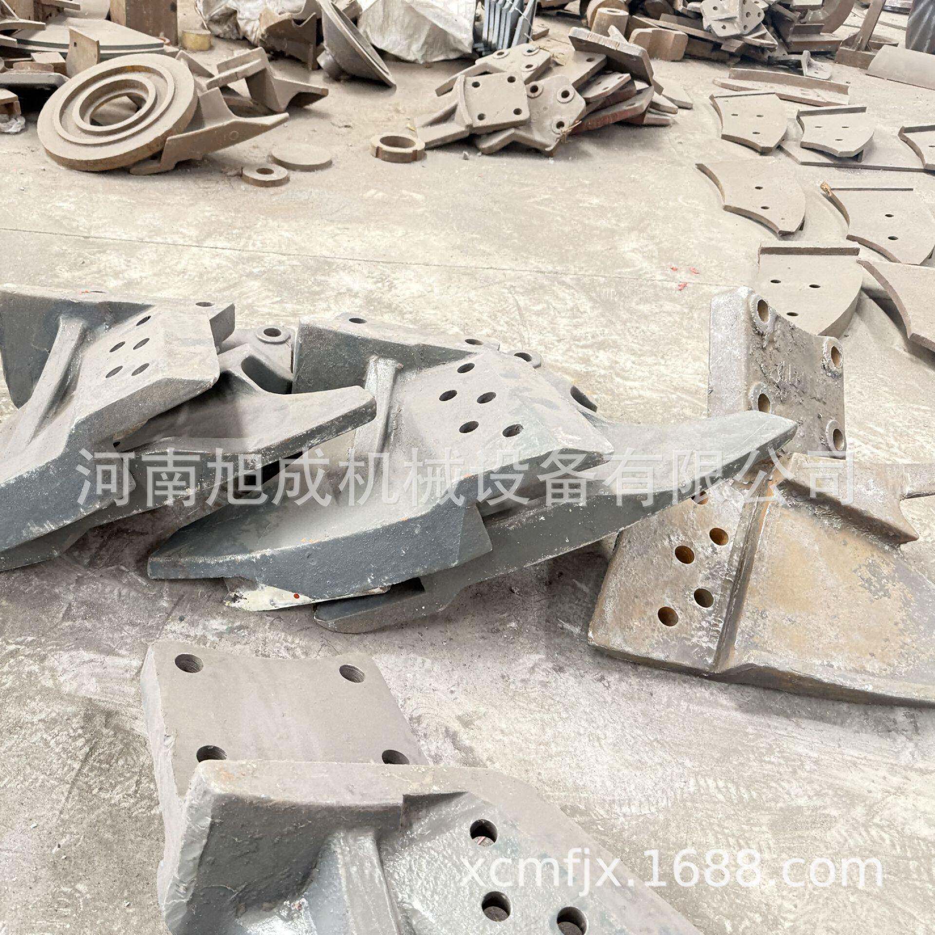 供应雷蒙磨粉机各种配件锰钢磨辊磨环梅花架铲刀耐用粉碎