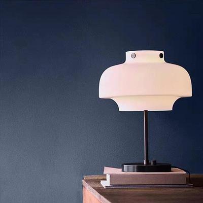 丹麦Tradition北欧玻璃客厅卧室复古简约铁艺床头调光装饰台灯