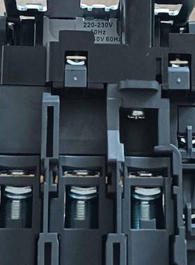 现货新接供应全热卖交流触器LC1RCI6-D5