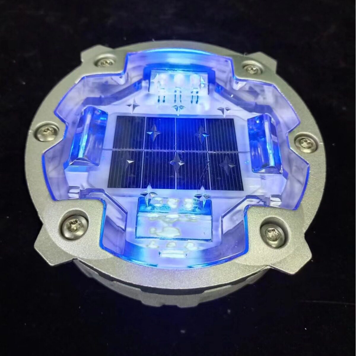 太阳能道钉灯抗压高SOLARROADSTUD生产IL300地灯123*39MM