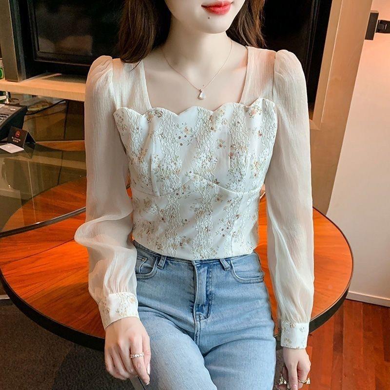 洋气2025蕾丝新款法式气质方领碎花拼接超仙设计长袖小衫上衣