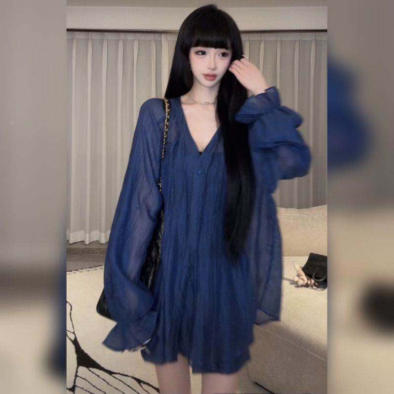 法式蓝色V领中长款长袖衬衫女装夏季松弛感休闲宽松防晒衬衣上衣