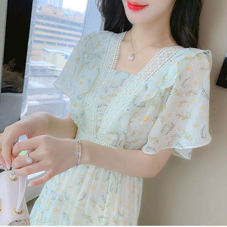雪纺碎花连衣裙子女夏装2026年新款夏天显瘦气质仙女长裙超仙甜美