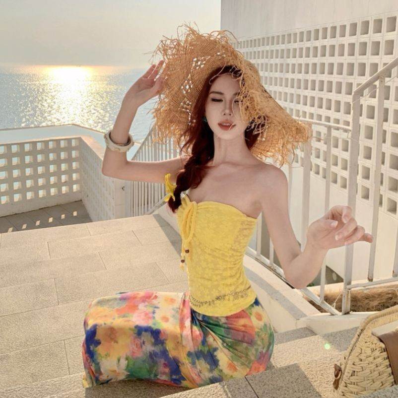 云南海边旅游度假黄色挂脖吊带上衣油画花卉晕染网纱长裙两件套装