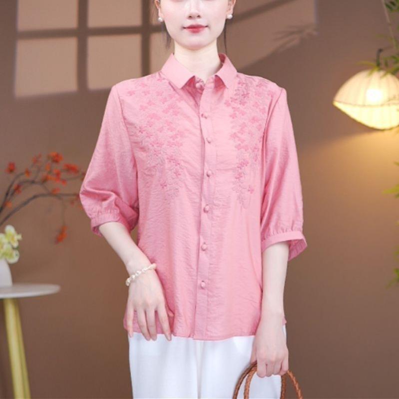 时尚高档衬衫妈妈女装夏季新款中袖衬衫刺绣中年宽松网红洋气上衣