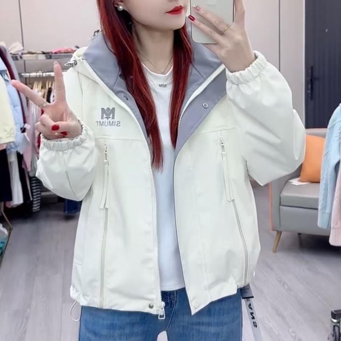 休闲时尚宽松风衣女外套2026春季新款今年流行爆款巨好看短款外套