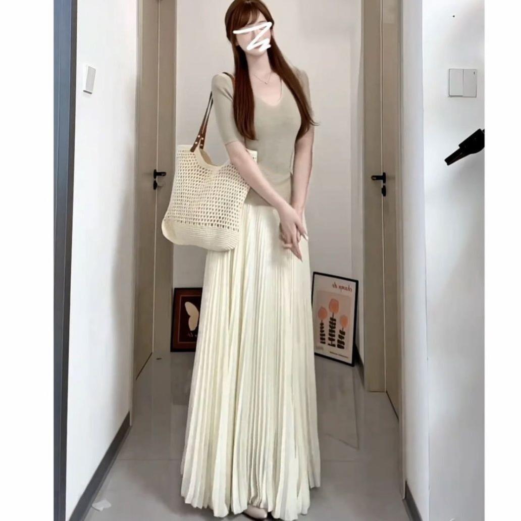 法式气质百褶连衣裙子女2026新款夏季穿搭一整套上衣半身长裙套装