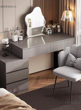 款梳妆台卧室简约现奶35530油风小户型2025桌代新网红主卧书桌化