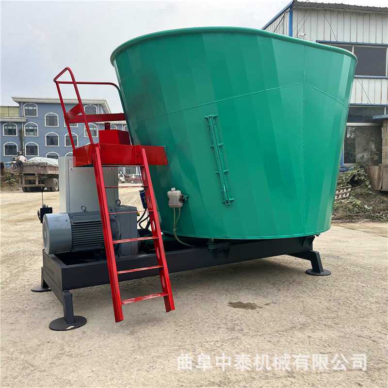 全日粮TMR饲草料混料车养牛场36立方预混搅草机立式双轴粉拌料机