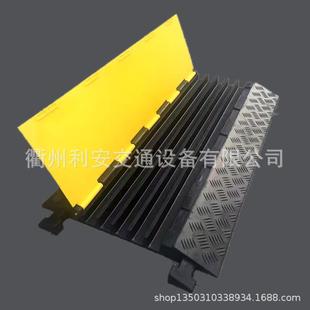 CE质量认证 PVC五线槽减速板,15吨抗压检测