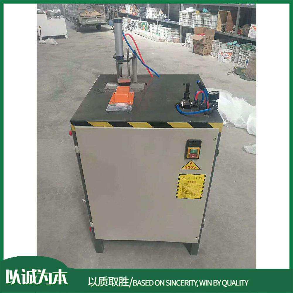 铝材T型条切割机 门窗装饰条自动切角机 小型气动型材下料切割锯