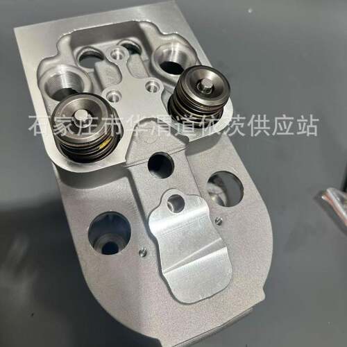缸盖总成0423495504234956适用于道依茨FL914