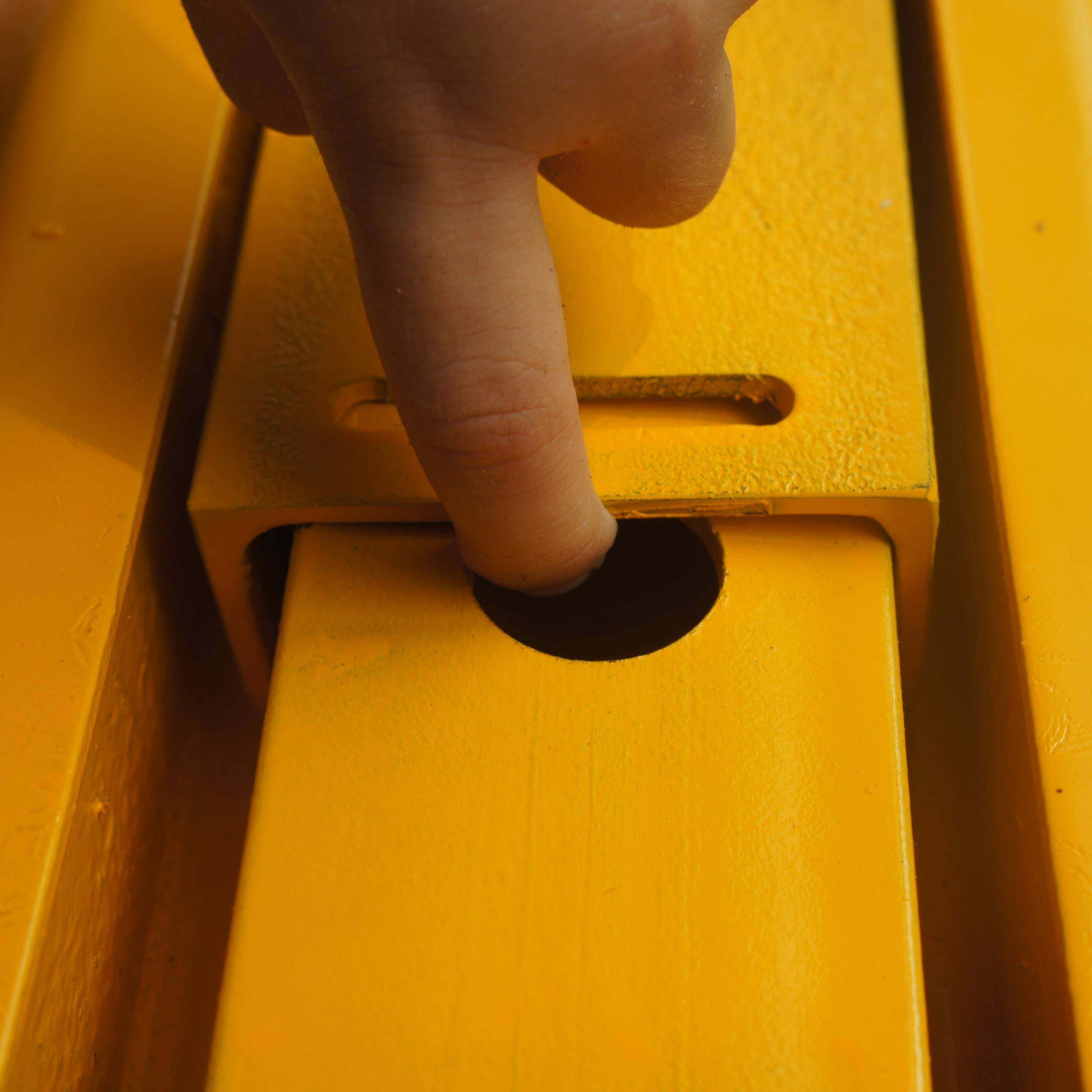 槽钢车位锁地锁加厚防撞地锁防压停车桩汽车停车位固定三角