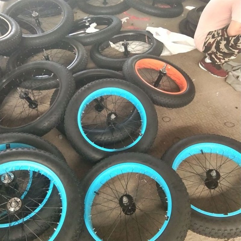26寸内胎雪地外胎20X4.0大轮胎超宽轮粗车轮组自行沙滩越野车